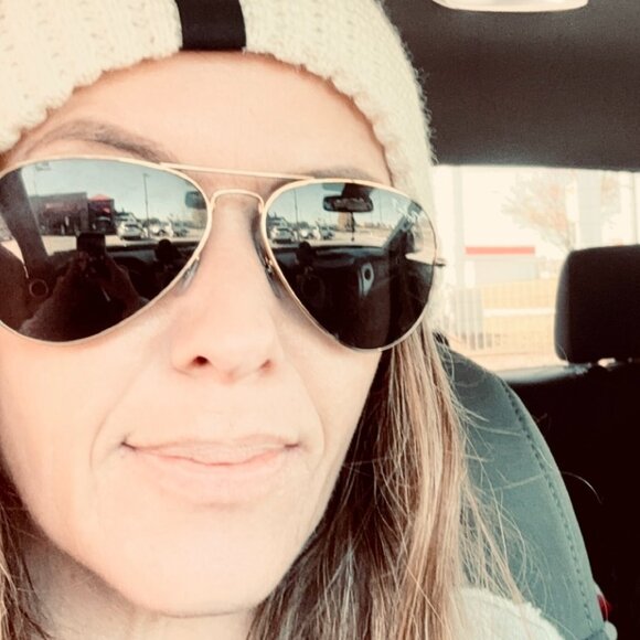 Meet your Posher, Amber - Picture 12 of 16